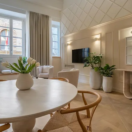 Apartman Deservi Charming Michelangelo